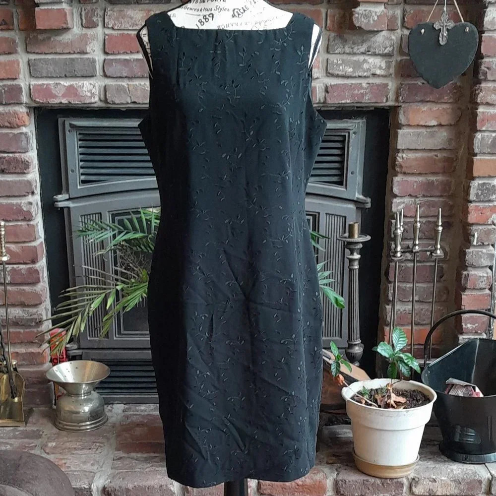 Jones Wear Dress